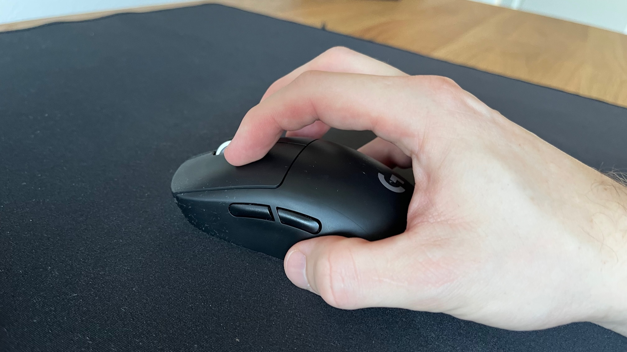 How To Properly Hold A Gaming Mouse 